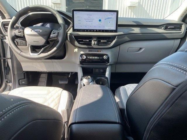 Photo of 2024 Iconic Silver Metallic Ford Escape