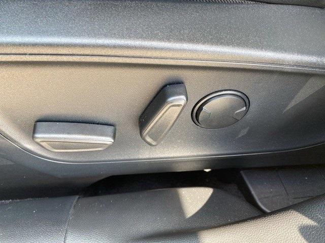 Photo of 2024 Iconic Silver Metallic Ford Escape