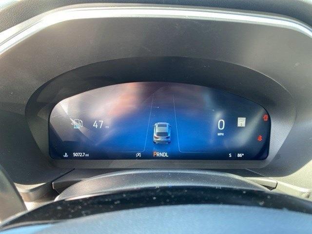 Photo of 2024 Iconic Silver Metallic Ford Escape