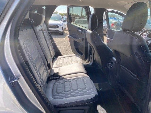 Photo of 2024 Iconic Silver Metallic Ford Escape