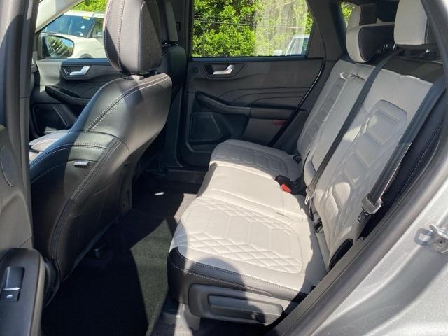 Photo of 2024 Iconic Silver Metallic Ford Escape