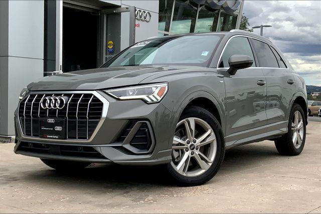 Photo of 2024 Chronos Gray Metallic Audi Q3