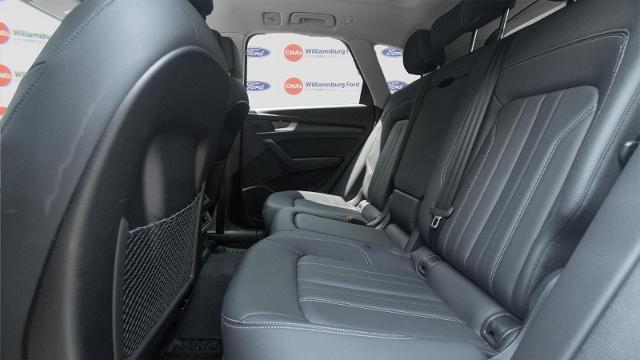Photo of 2024 Navarra Blue Metallic Audi Q5