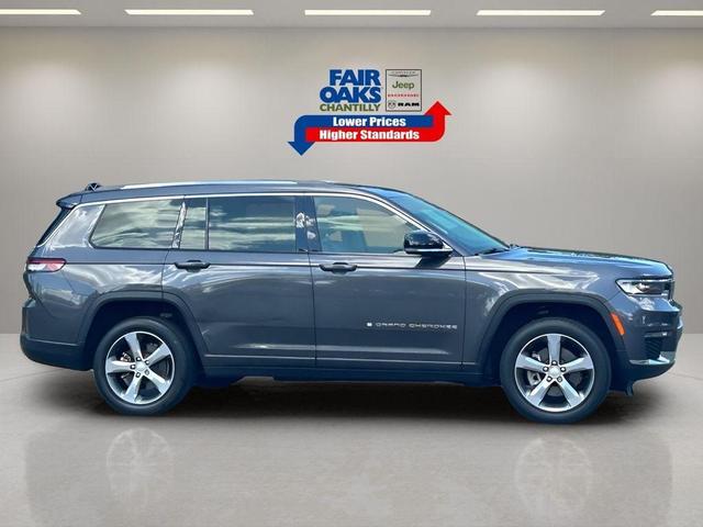 Photo of 2022 Metallic Jeep Grand Cherokee L