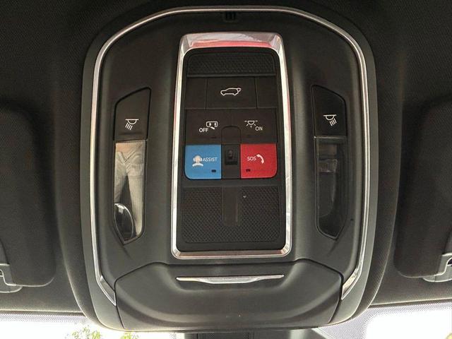 Photo of 2022 Velvet Red Pearlcoat Jeep Grand Cherokee L