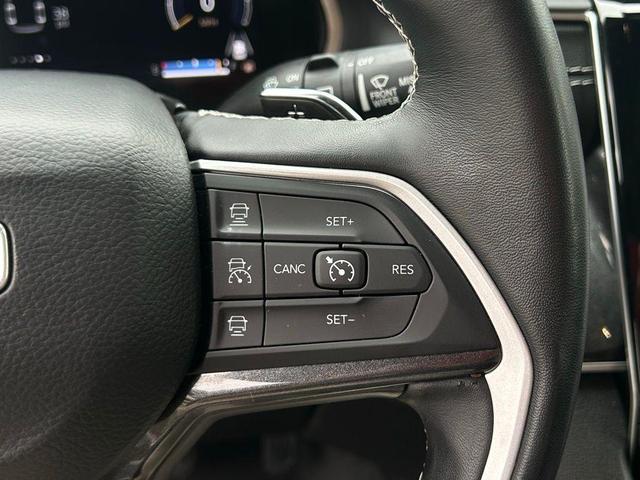 Photo of 2022 Velvet Red Pearlcoat Jeep Grand Cherokee L