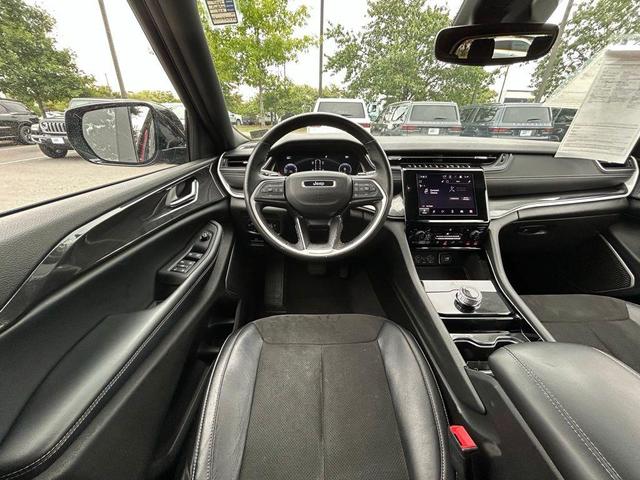 Photo of 2022 Velvet Red Pearlcoat Jeep Grand Cherokee L