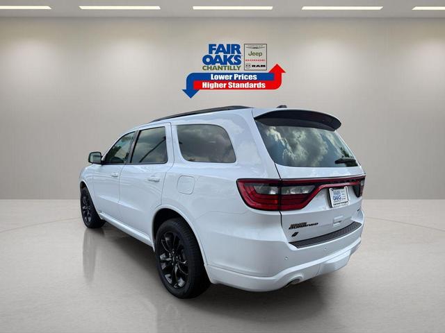 Photo of 2025 White Knuckle Clearcoat Dodge Durango