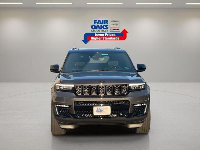 Photo of 2025 Metallic Jeep Grand Cherokee L