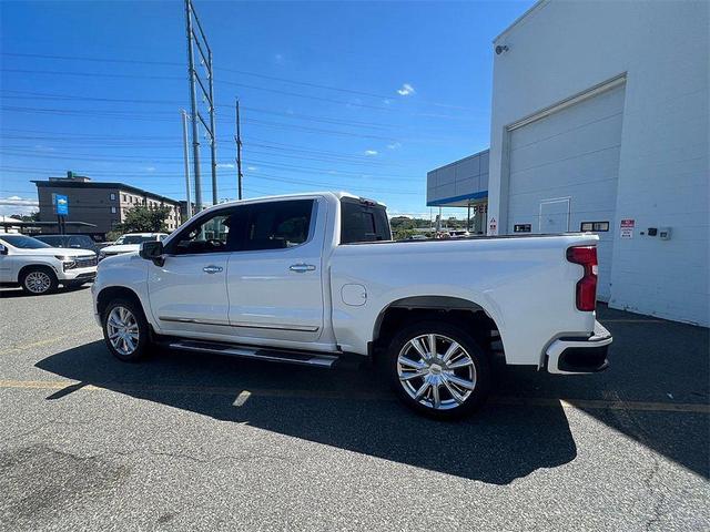Photo of 2022 Iridescent Pearl Tricoat Chevrolet Silverado 1500