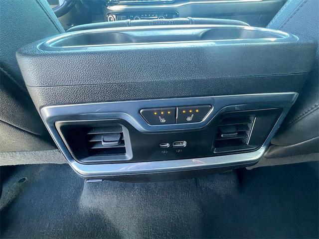 Photo of 2022 Iridescent Pearl Tricoat Chevrolet Silverado 1500