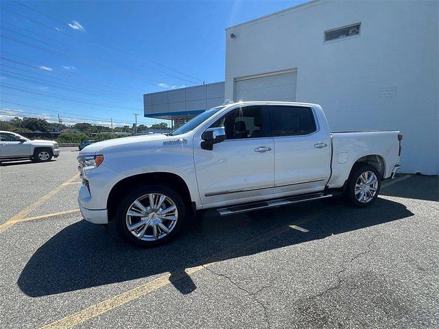 Photo of 2022 Iridescent Pearl Tricoat Chevrolet Silverado 1500