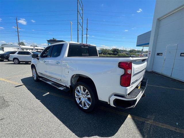 Photo of 2022 Iridescent Pearl Tricoat Chevrolet Silverado 1500