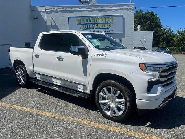 Photo of 2022 Iridescent Pearl Tricoat Chevrolet Silverado 1500