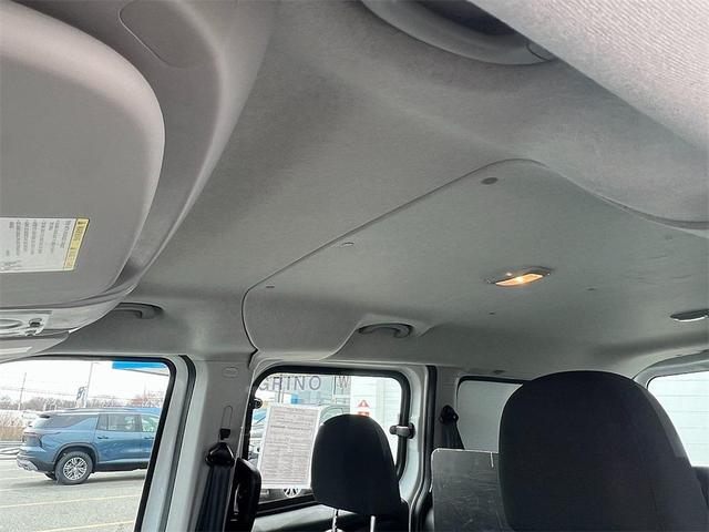 Photo of 2022 Bright White RAM ProMaster City