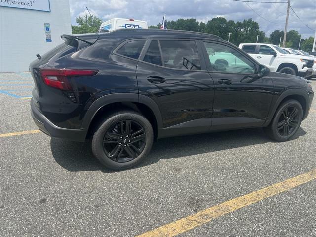 Photo of 2025 Mosaic Black Metallic Chevrolet Trax