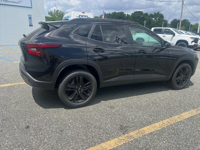 Photo of 2025 Mosaic Black Metallic Chevrolet Trax