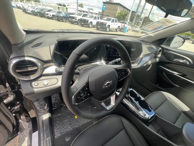 Photo of 2025 Mosaic Black Metallic Chevrolet Trax