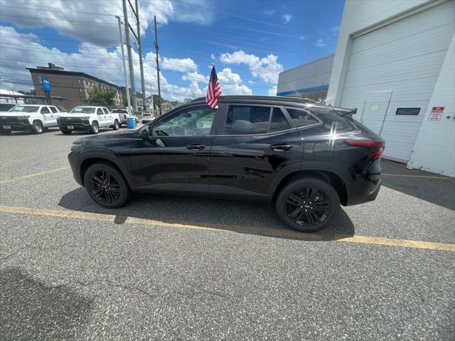 Photo of 2025 Mosaic Black Metallic Chevrolet Trax