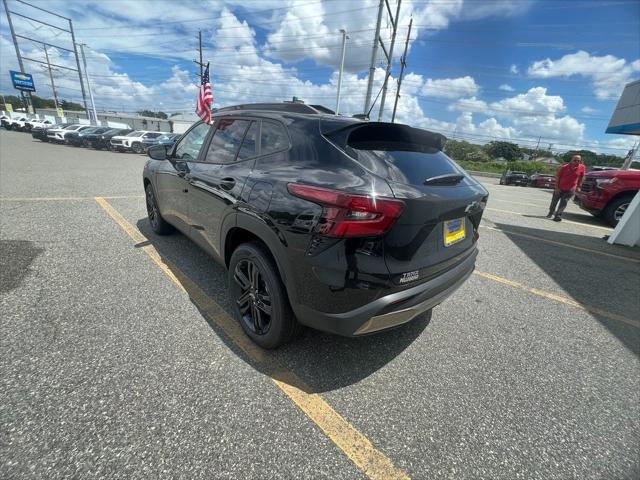 Photo of 2025 Mosaic Black Metallic Chevrolet Trax