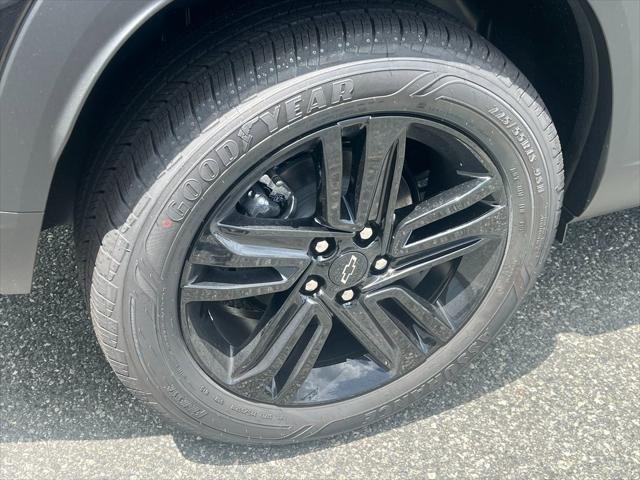 Photo of 2025 Mosaic Black Metallic Chevrolet Trax