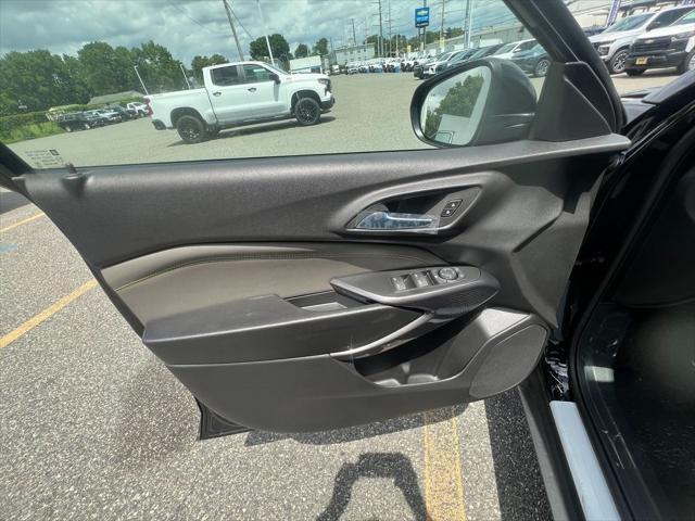 Photo of 2025 Mosaic Black Metallic Chevrolet Trax