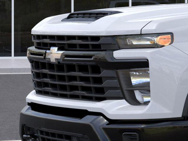 Photo of 2025 Summit White Chevrolet Silverado 2500