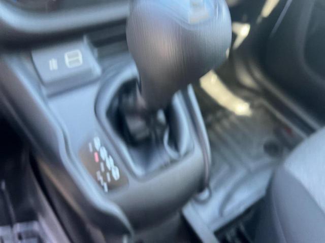 Photo of 2022 Bright White RAM ProMaster City