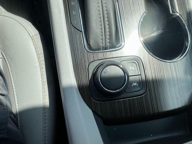 Photo of 2017 White Frost Tricoat GMC Acadia