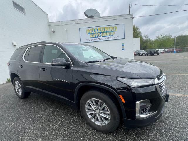 Photo of 2022 Mosaic Black Metallic Chevrolet Traverse