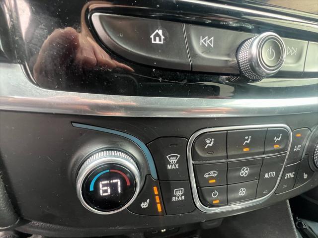 Photo of 2022 Mosaic Black Metallic Chevrolet Traverse
