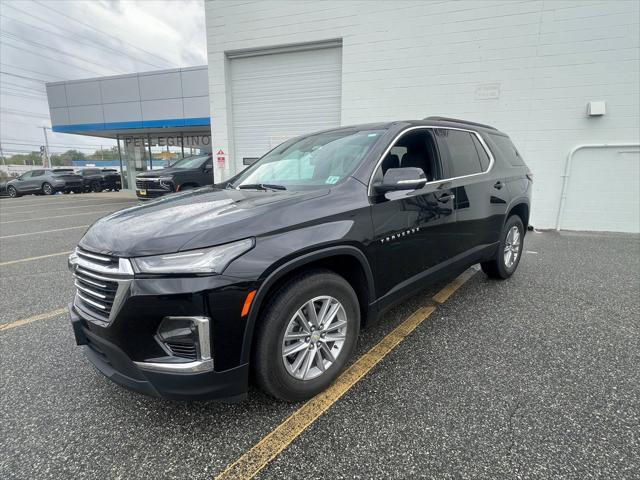 Photo of 2022 Mosaic Black Metallic Chevrolet Traverse