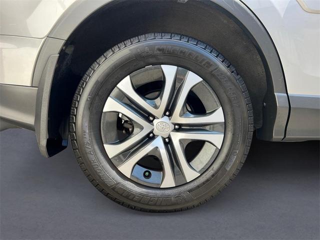 Photo of 2018 Silver Sky Metallic Toyota RAV4