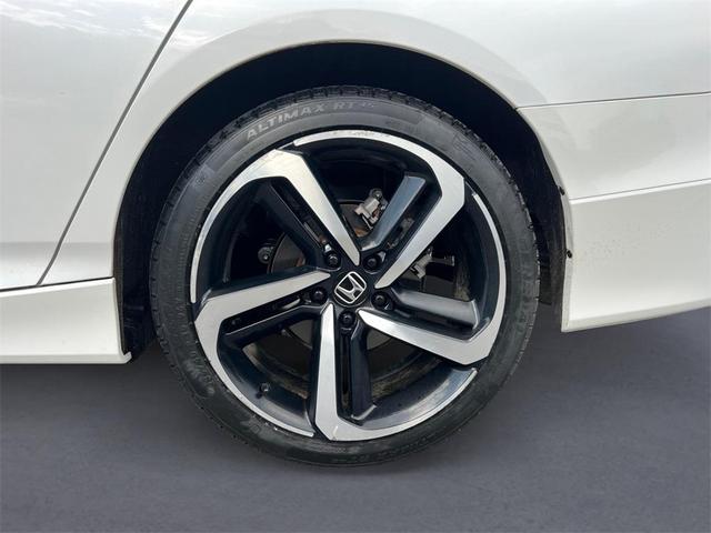 Photo of 2022 Platinum White Pearl Honda Accord