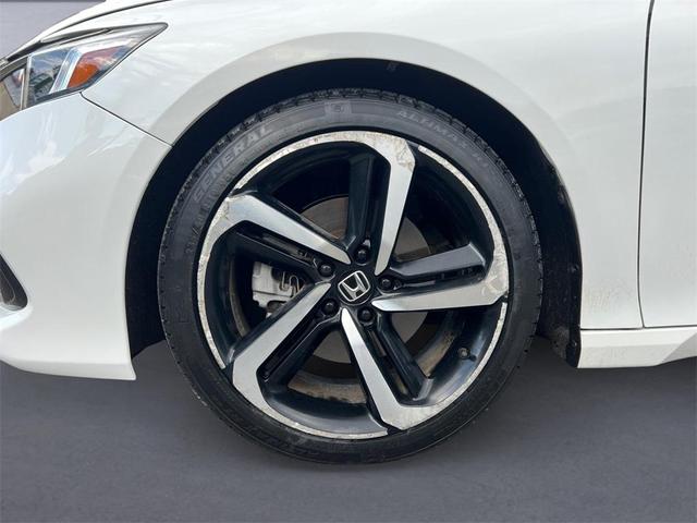 Photo of 2022 Platinum White Pearl Honda Accord