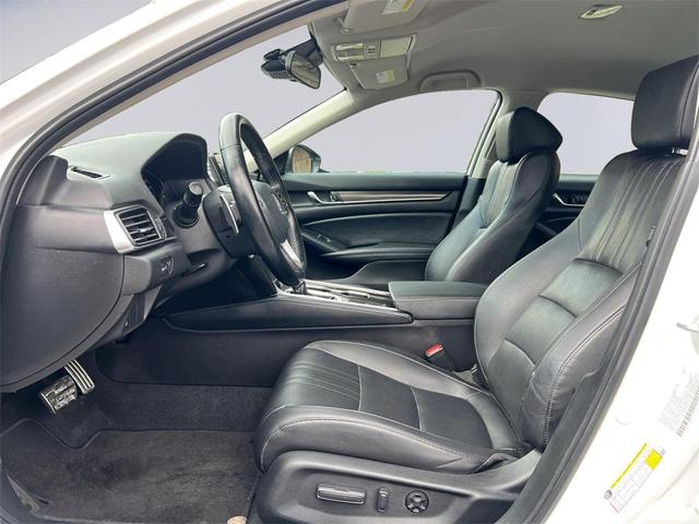 Photo of 2022 Platinum White Pearl Honda Accord