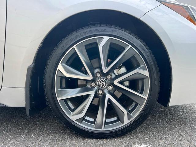 Photo of 2022 Classic Silver Metallic Toyota Corolla