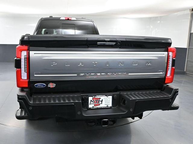 Photo of 2024 Agate Black Metallic Ford F-250