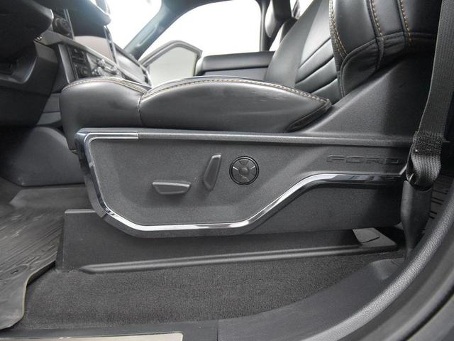 Photo of 2024 Agate Black Metallic Ford F-250
