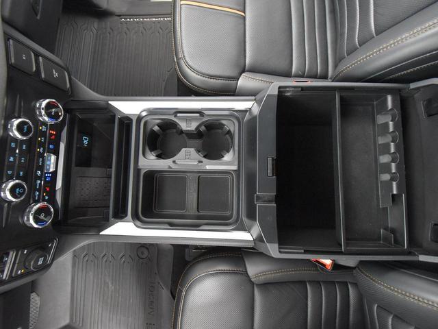 Photo of 2024 Agate Black Metallic Ford F-250