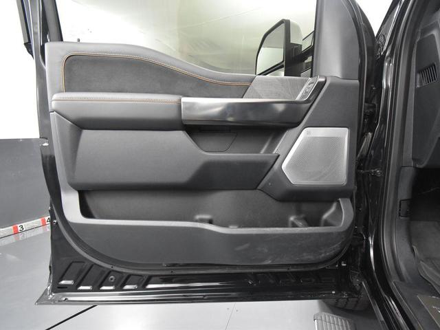 Photo of 2024 Agate Black Metallic Ford F-250