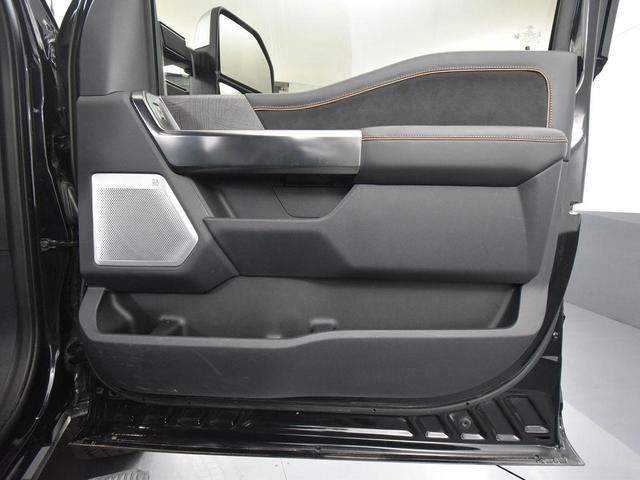 Photo of 2024 Agate Black Metallic Ford F-250