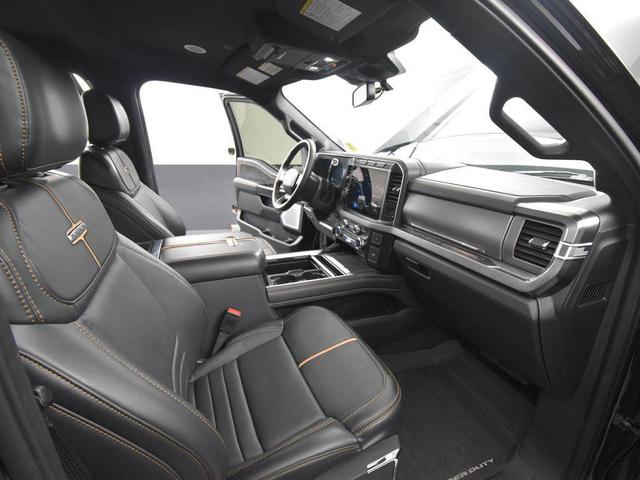 Photo of 2024 Agate Black Metallic Ford F-250