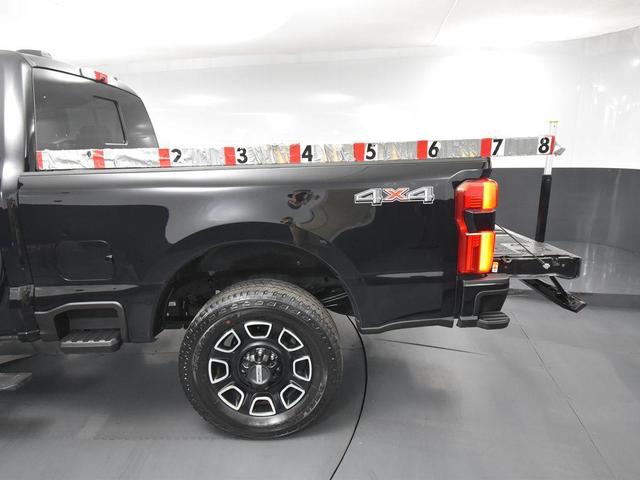 Photo of 2024 Agate Black Metallic Ford F-250