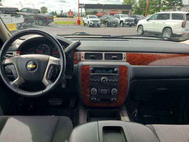 Photo of 2011 Black Chevrolet Suburban