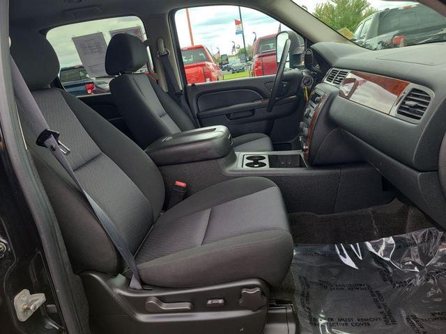 Photo of 2011 Black Chevrolet Suburban