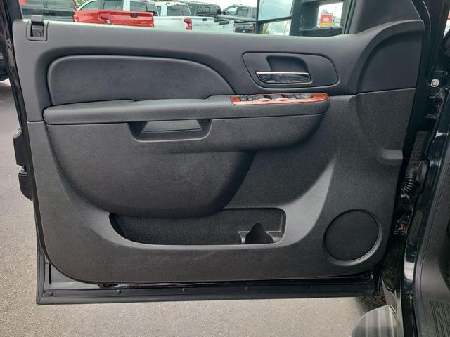 Photo of 2011 Black Chevrolet Suburban