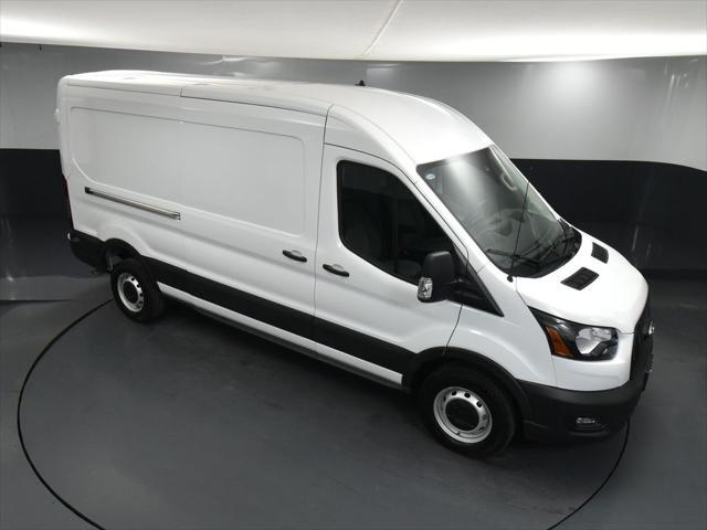 Photo of 2024 Oxford White Ford Transit-250
