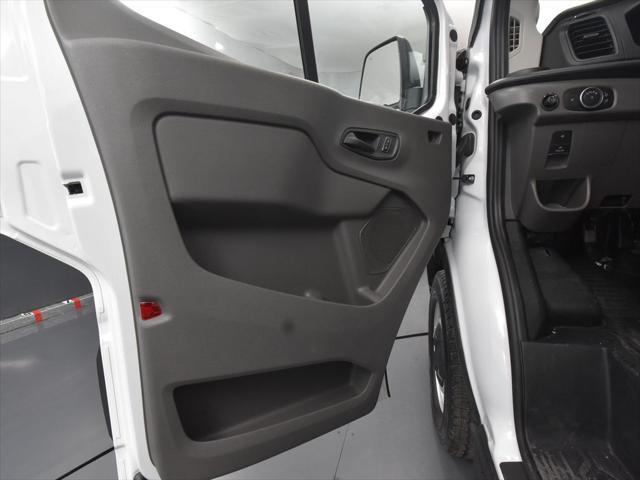 Photo of 2024 Oxford White Ford Transit-250