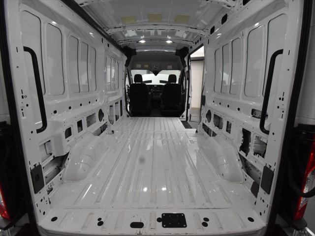 Photo of 2024 Oxford White Ford Transit-250